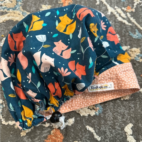 Kim Kaps Ladies Surgical Cap  Elastic and Adjustable Animal Print Fox - Picture 2 of 3